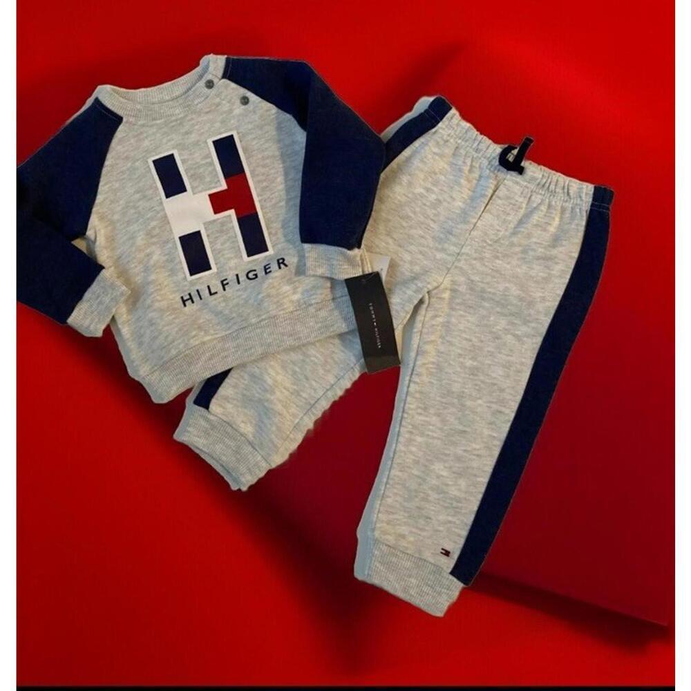 Tommy Hilfiger Baby Boy's Sweatshirt &Jogger Pants 2 Piece Set Size 24 M - Picture 2 of 10